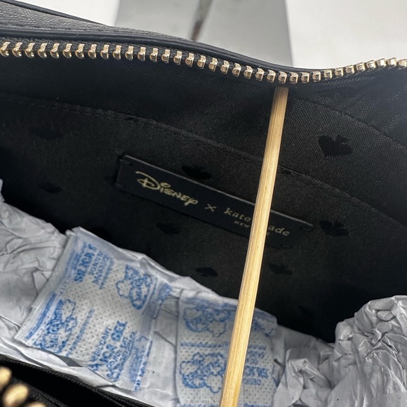 Disney X Kate Spade New York Minnie Mouse Crossbody Bag - Picture 9 of 10